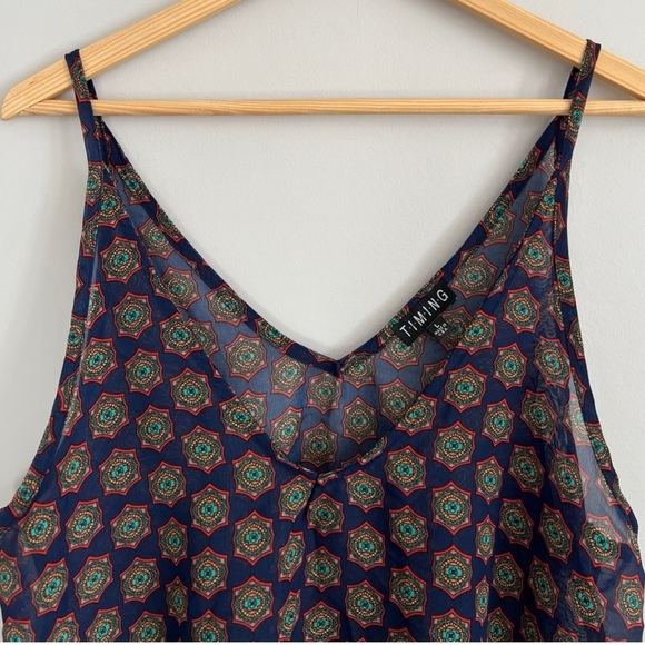 TIMING Women’s Classic Sheer Navy Pattern shell blouse Large - Picture 2 of 3